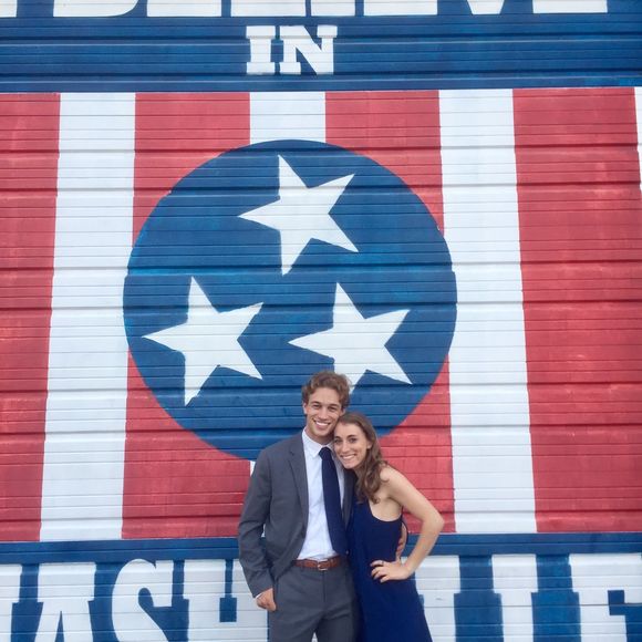 Meet your Posher, Iris - Picture 1 of 1